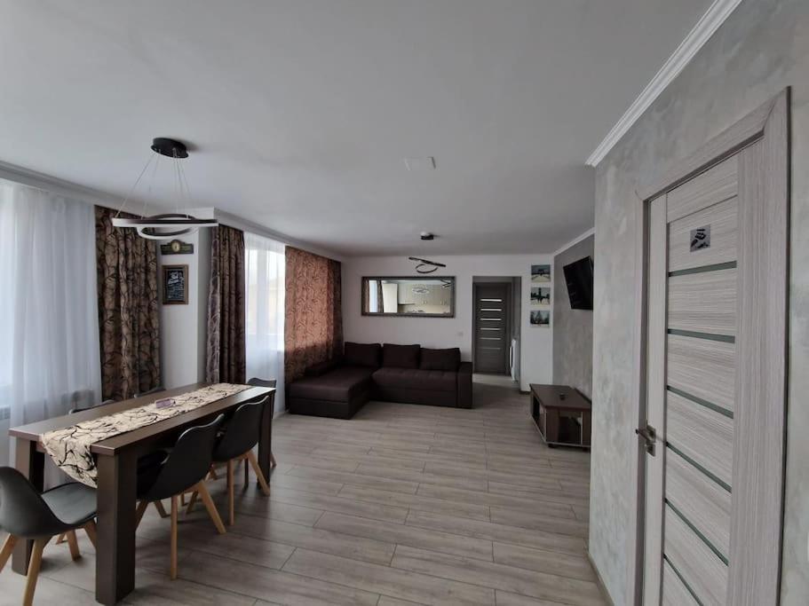 Delux Flat Straja-Lupeni Apartment Lupeni  ภายนอก รูปภาพ